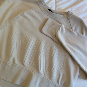 SOLD Ⓜ️ Nike Crewneck Sweatshirt